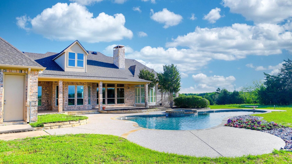 Princeton Other | Host a celebration or relax with family & friends at this Paradise at Princeton
