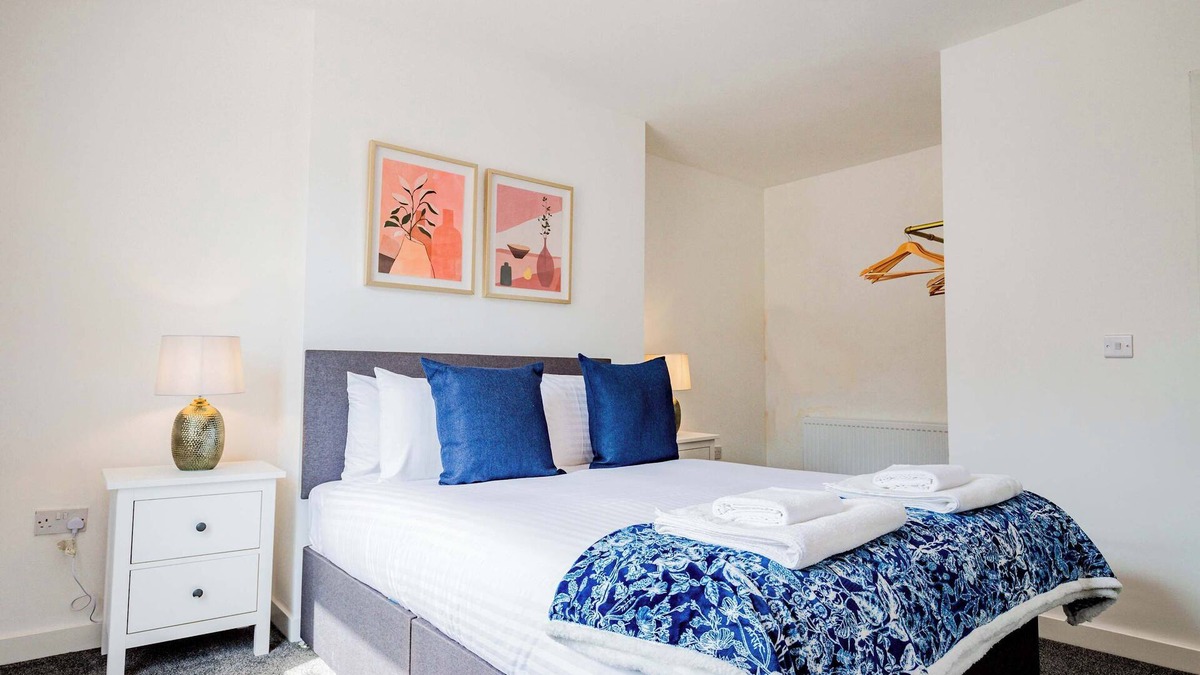 Worcester Apartment | Host & Stay | Bromyard Flat 1