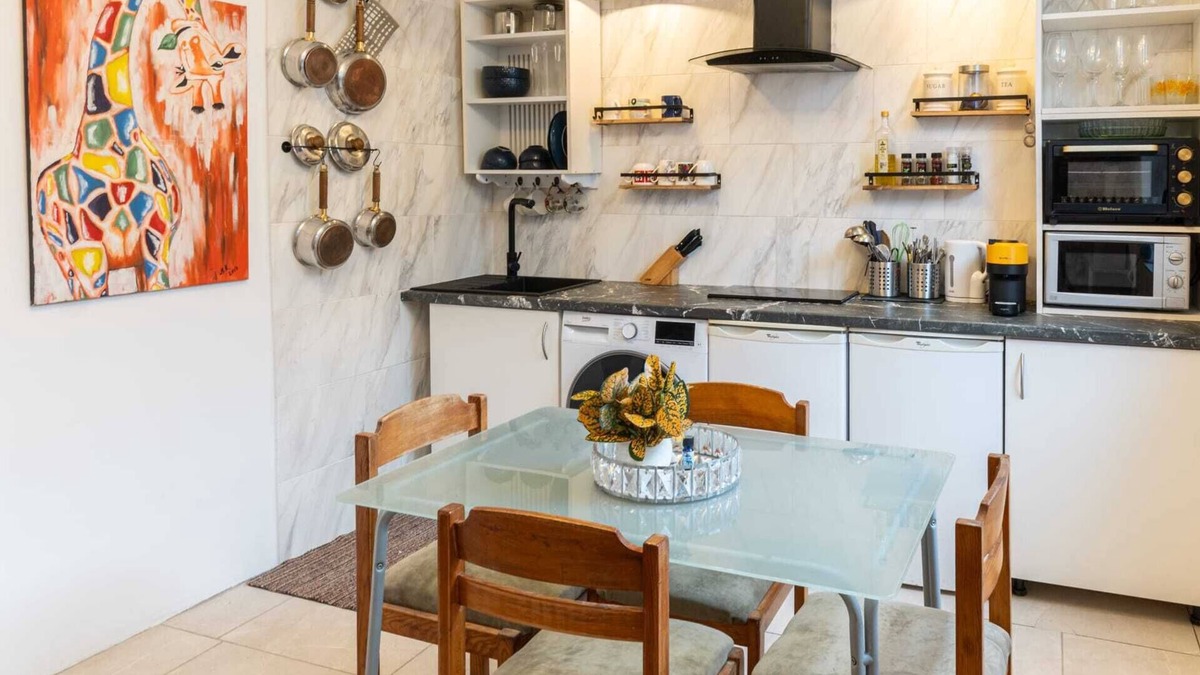 Clayton House | Host & Stay | City Aura