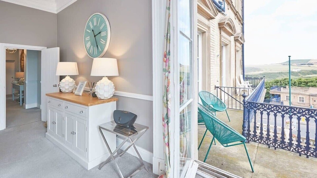 Saltburn-by-the-Sea Apartment | Host & Stay | The Zetland Apartment
