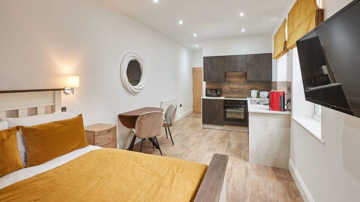 Saltburn-by-the-Sea Apartment | Host & Stay | Studio Pod 1