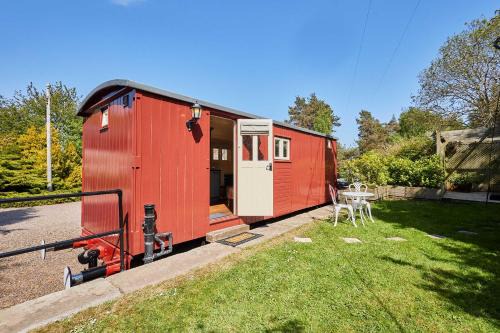 Akeld House | Host & Stay - Guards Van