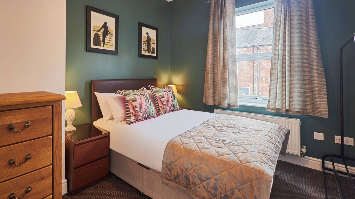 North Bitchburn House | Host & Stay | Laburnum Road