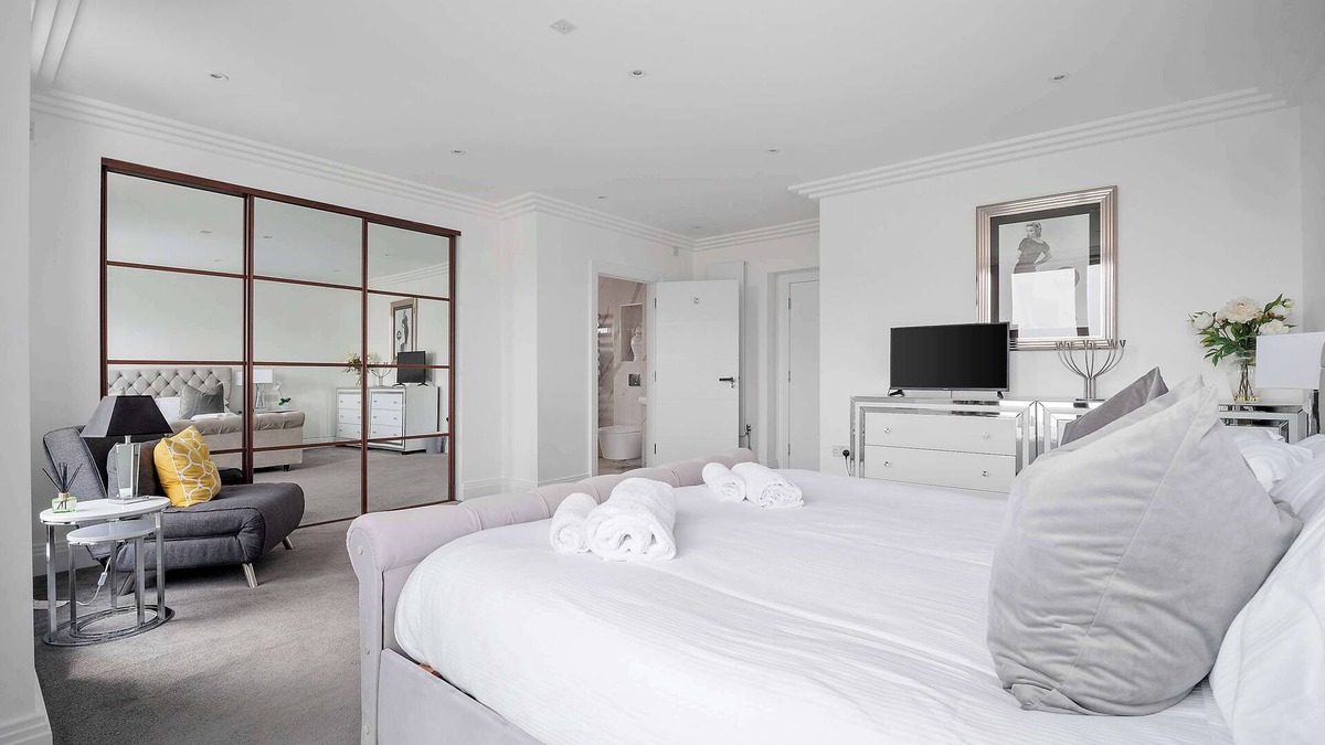 Radipole House | Host & Stay | Mount Pleasant