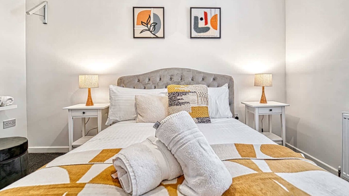 Worcester House | Host & Stay | Rose Cottage
