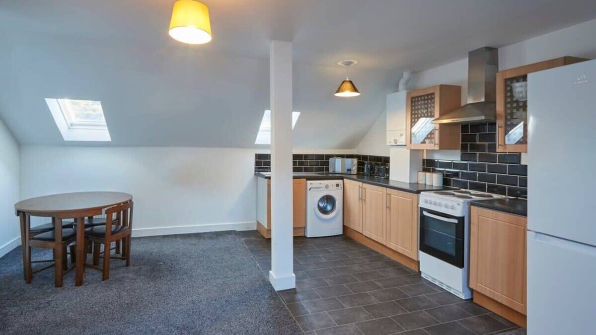 Skinningrove Apartment | Host & Stay | Sea Breeze