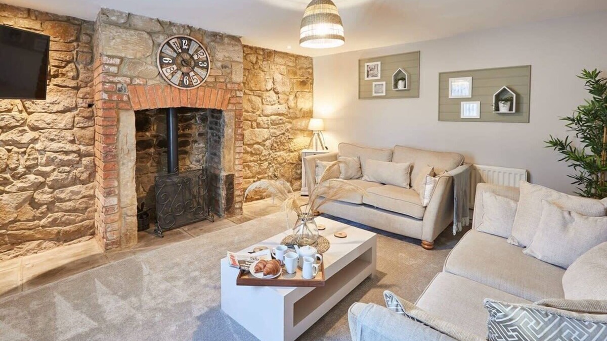 South Charlton House | Host & Stay | Sion Hall Cottage