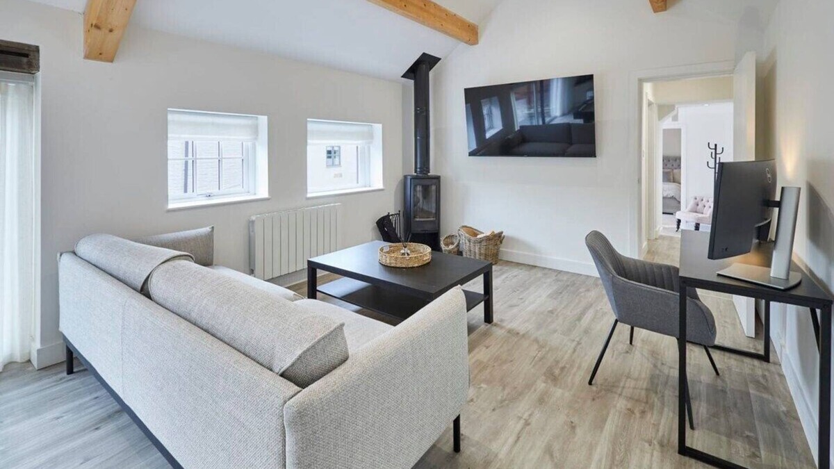Wakefield House | Host & Stay | The Hay Loft