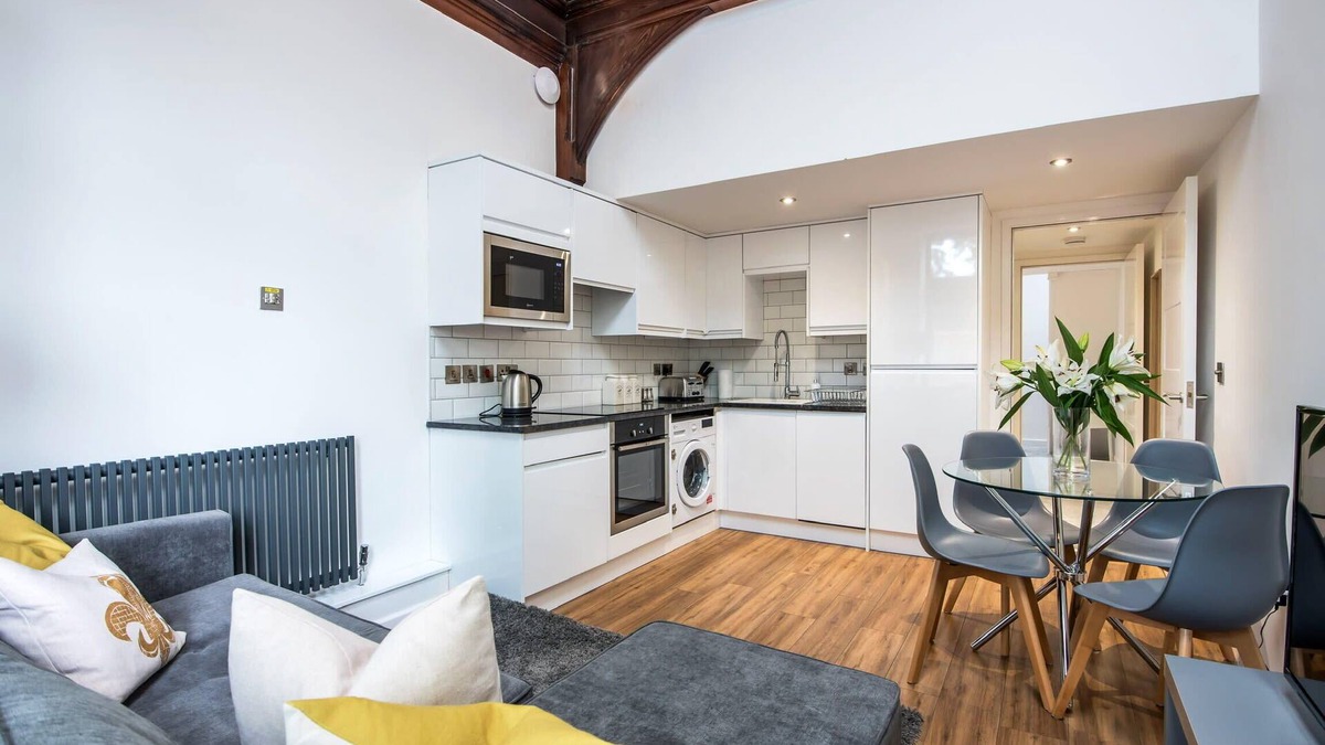 Durham Apartment | Host & Stay | The Tunstall