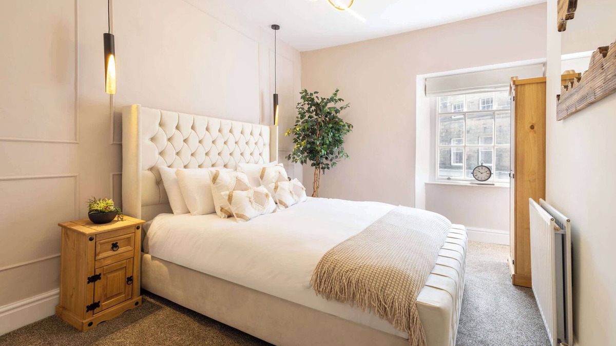 South Charlton House | Host & Stay | Yule House