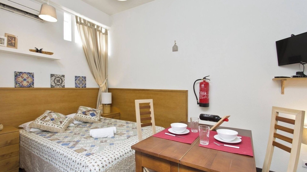 Centro / Baixa Apartment | Host Wise - Cozy Quiet Flat | Trindade Station