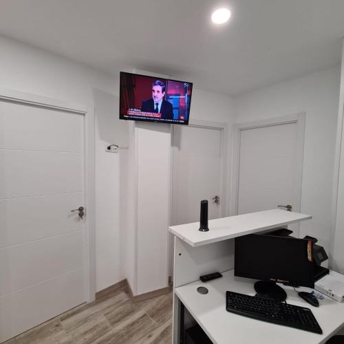 Torrejon de Ardoz House | Hostal Las Fronteras