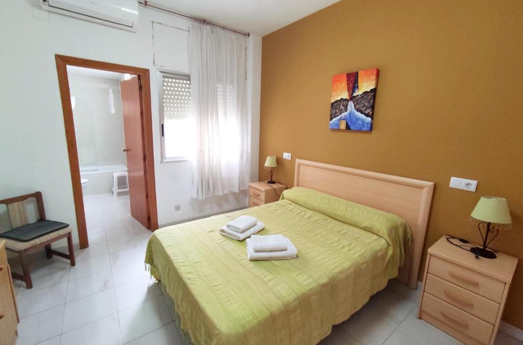 Alcala de Xivert Hotel | Hostal Neus