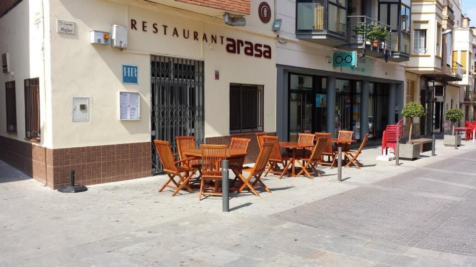 Santa Barbara House | Hostal Restaurante Arasa