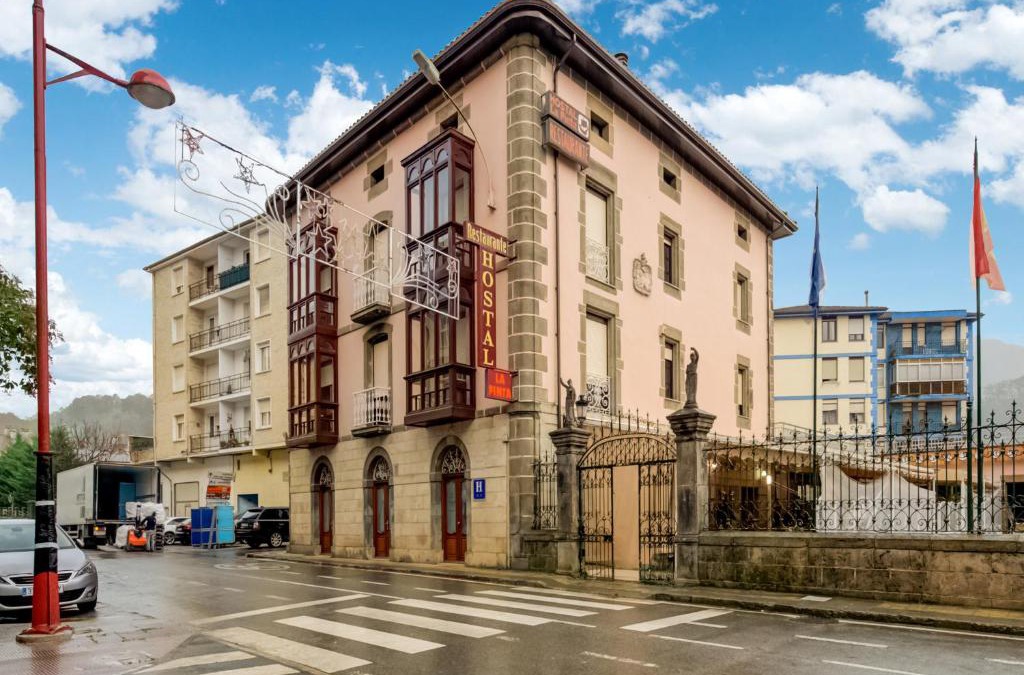 Ampuero House | Hostal Restaurante La pinta