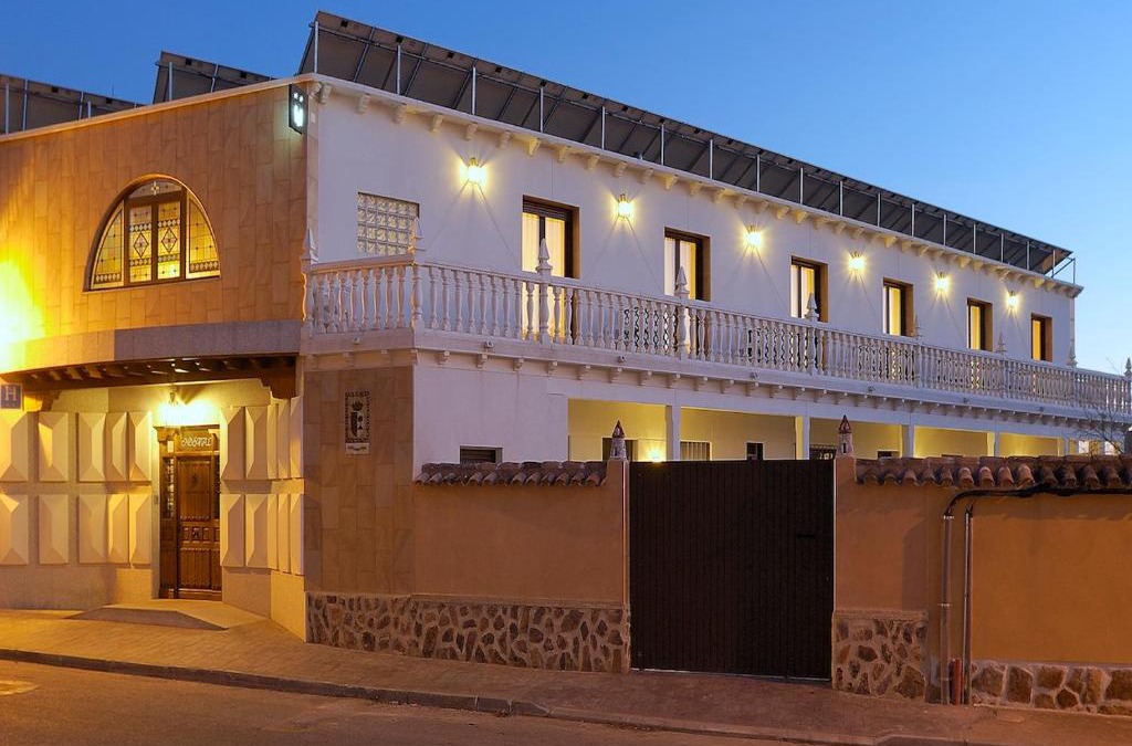 Layos House | Hostal Rural El Tejar