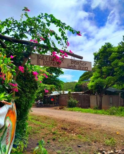 Santa Cruz Bed & Breakfast | Hostal Y Restaurante El Escondite