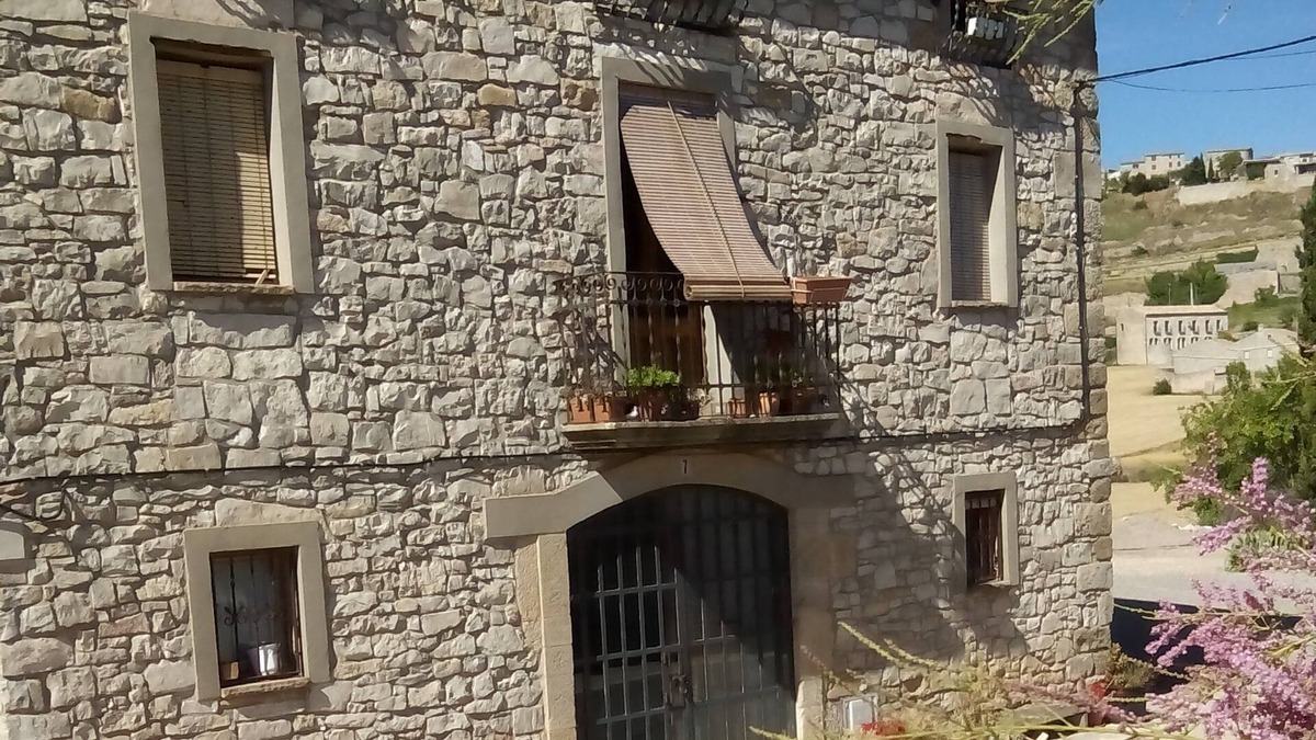 Fores House | Hostel type room for hikers and BTT's in La Ruta del Cister 110kms BCN