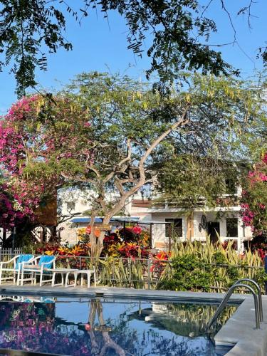 Data de Villamil Hotel | Hosteria El Jardin de Playas