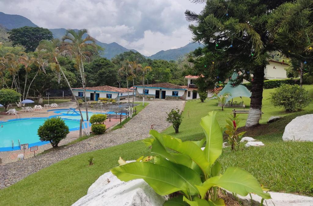 Cisneros Hotel | Hosteria Puerta del Nus