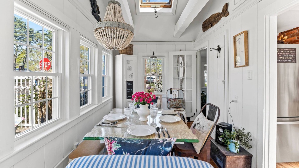 Hyannis Cottage | Hosting and Helping Other making Memories managed by Itrip Property Management