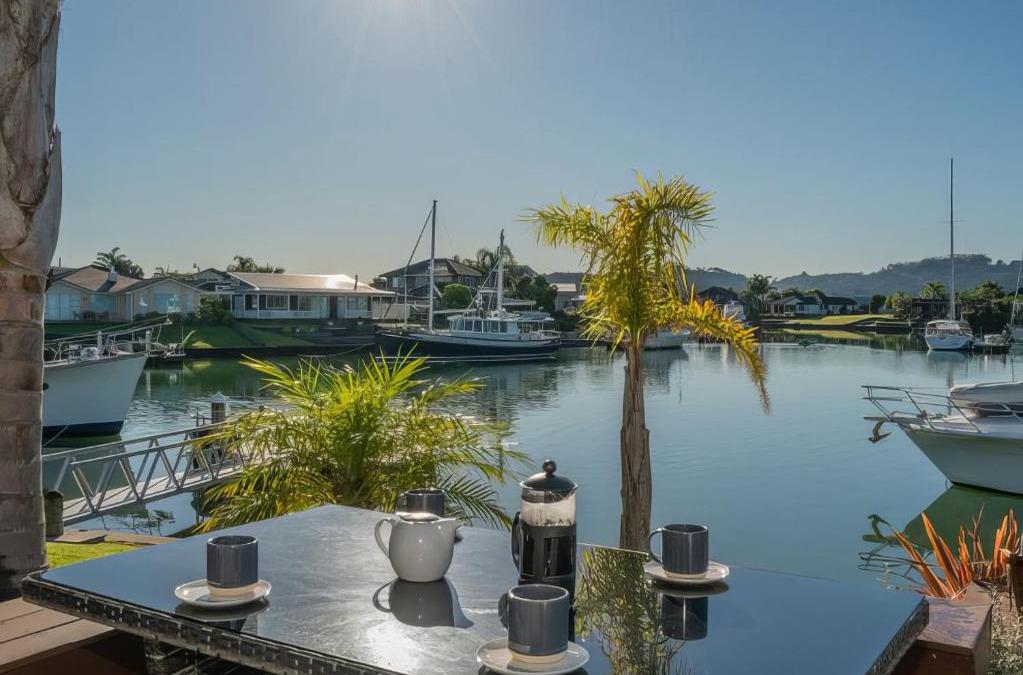 Whitianga House | Hosts on the Coast Boost Morale on the Canal