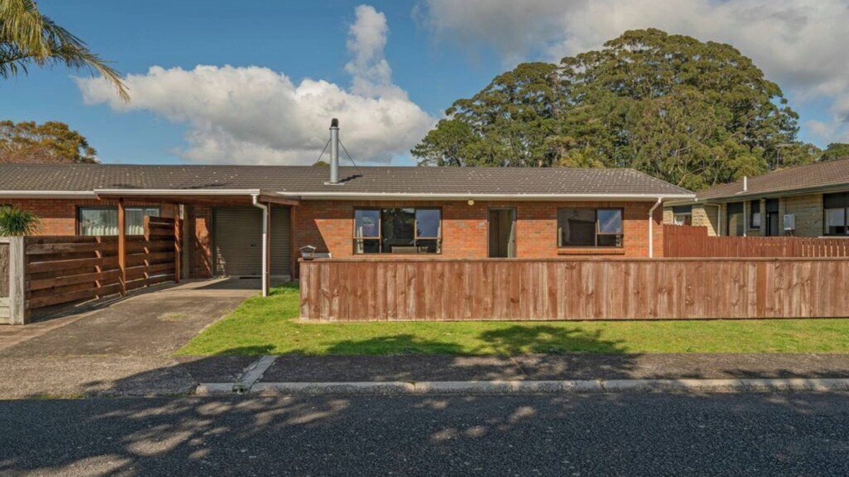 Whitianga House | Hosts on the Coast Cosy on Catherine