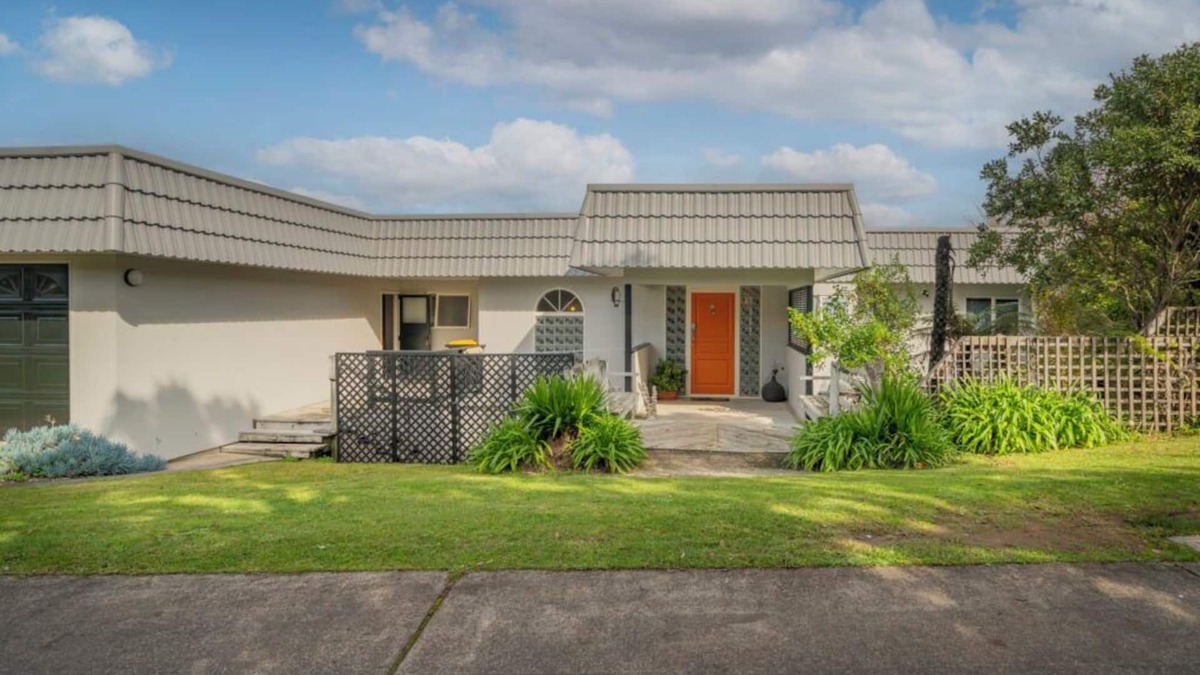Whitianga House | Hosts on the Coast Harbour Lights