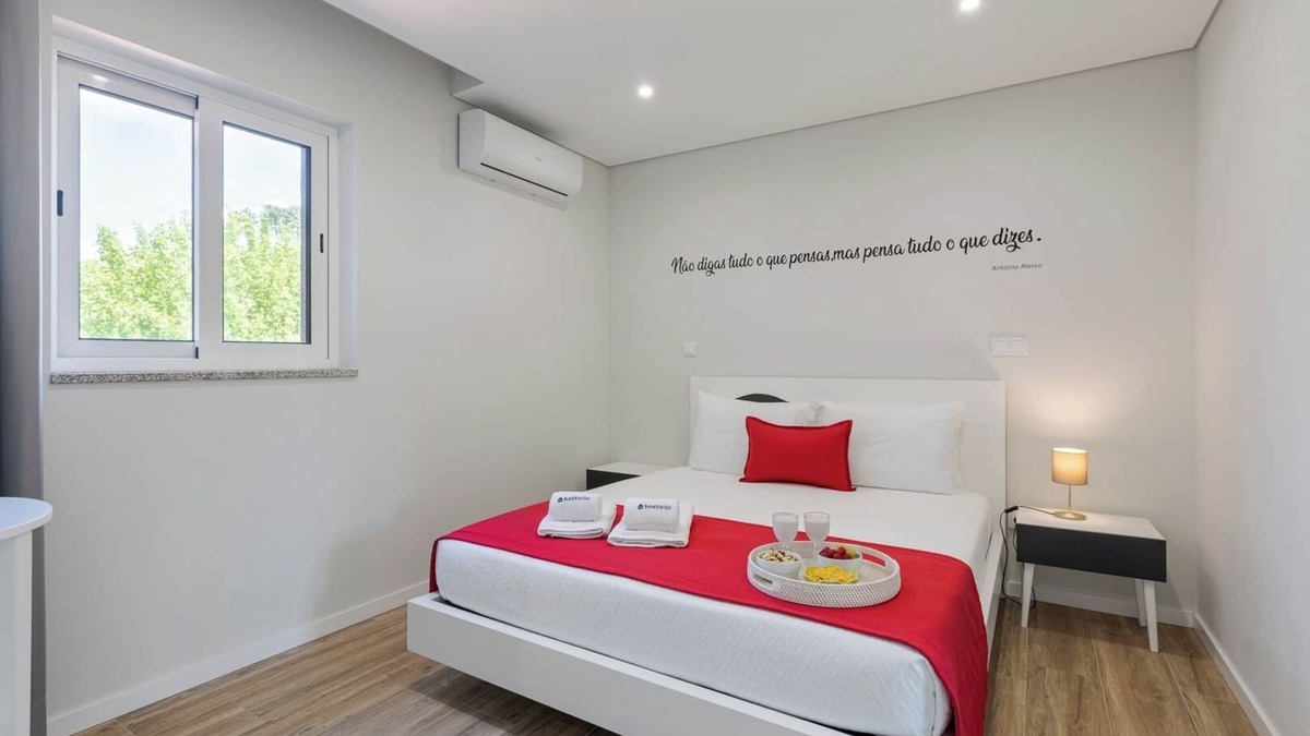 Miguas House | HostWise – Douro View Villa w/10 Suites and Pool