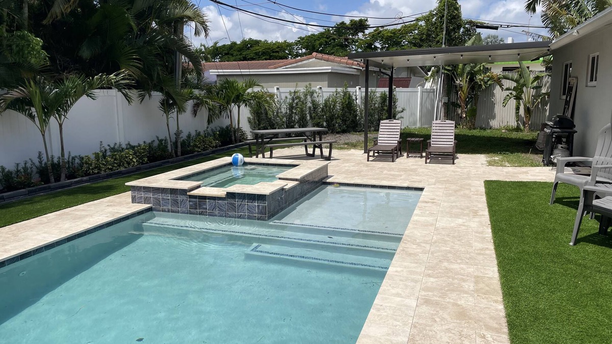 Lighthouse Point Apartment | Hot Spa - Super Clean - 8 M Drive to Beach, Restaurants, Nightlife