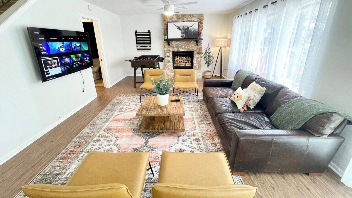 Milwood House | Hot tub) 4 Room Domain: Foosball