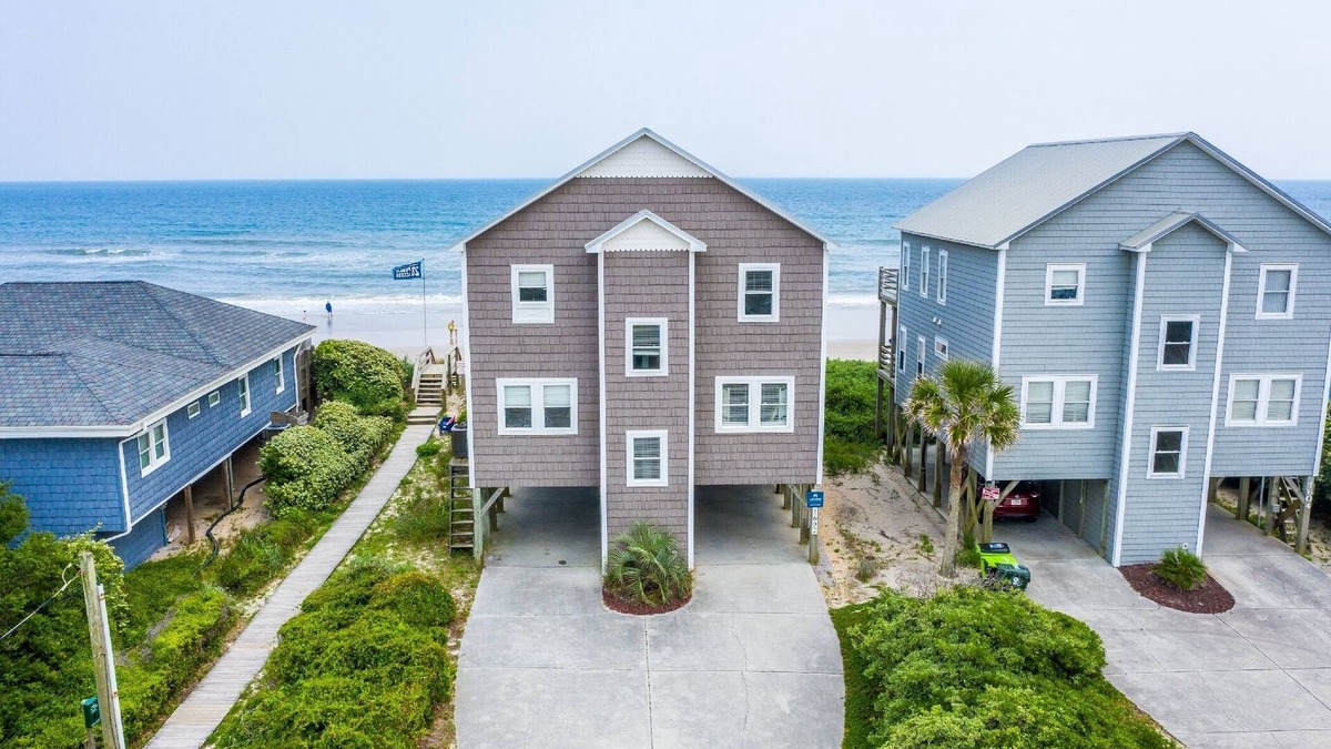 Surf City House | Hot Tub, BeachFront, Private, Hammocks on the Beach