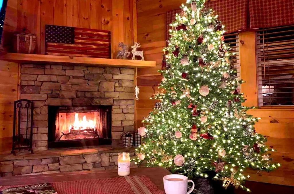 Suches House | HOT TUB-Book NOW! Sleeps 8-Toccoa River-GoneFishInn