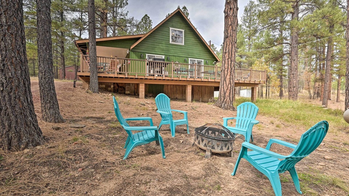 Happy Jack Cabin | Hot Tub + Deck: Secluded Happy Jack Cabin