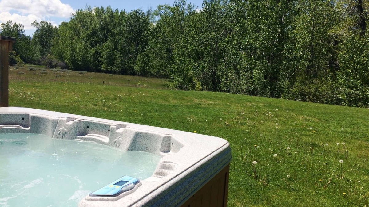 Red Lodge House | Hot Tub & Fireplace, sits on 35 acres-Tight Lines