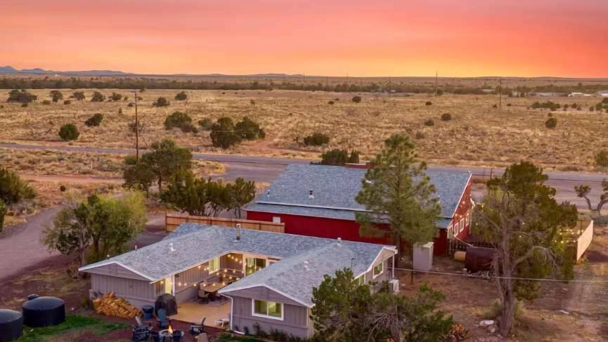 Valle House | Hot Tub, Grill, Fire Pit | 25 mins to Grand Canyon