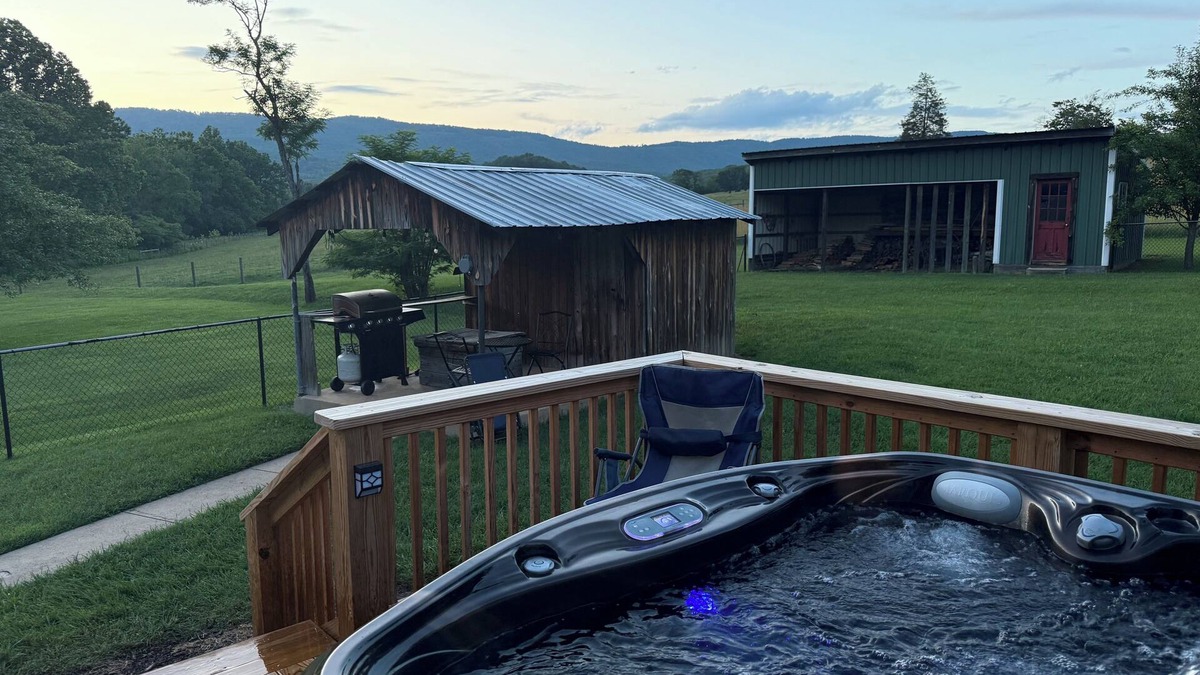 Montvale Other | HOT TUB-King Beds-Farm Stay fire-pit-Mountain views under Blue Ridge Parkway