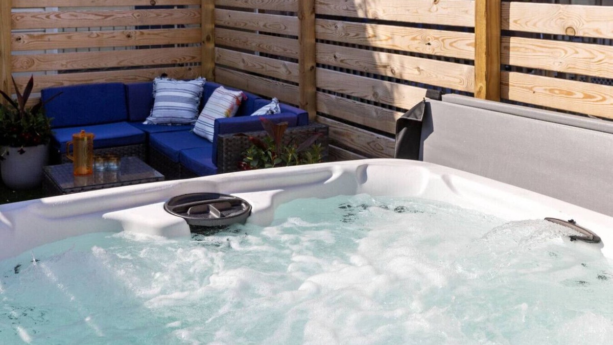 Lawrenceville Apartment | Hot Tub | Light & Bright w/Deck | Walk to Butler!