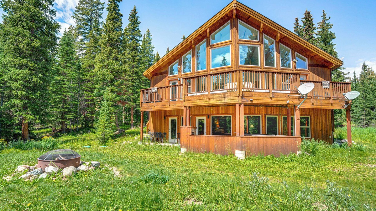 Quandary Village House | Hot Tub & Mtn Views Pristine Breckenridge Home!
