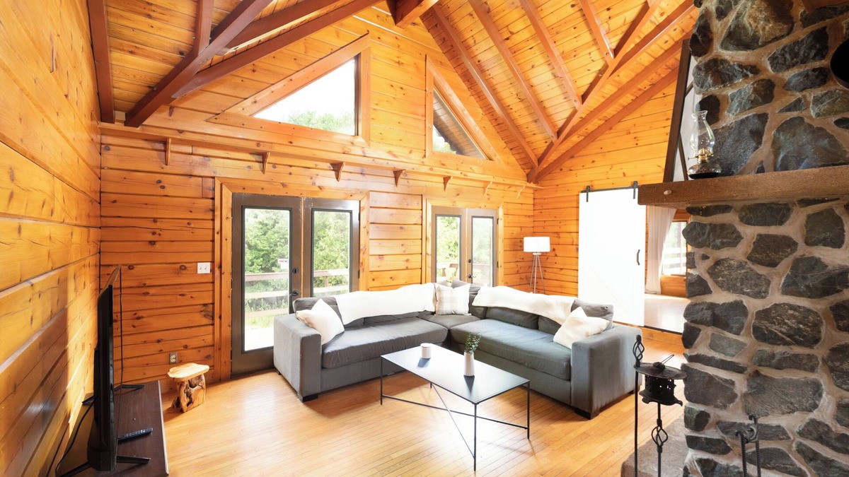 Stirling Cottage | Hot Tub & Pool Cottage Escape