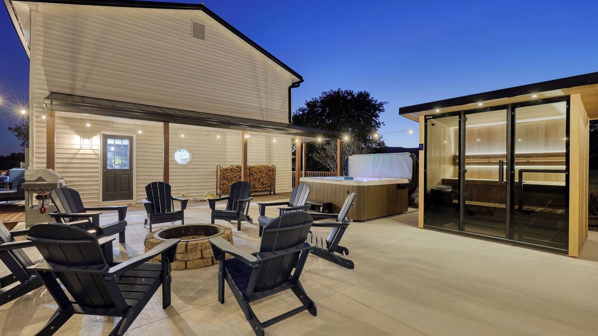 Toms Brook Other | hot tub, sauna, firepit, gym, EVcharger, game room, theatre,baby accommodations