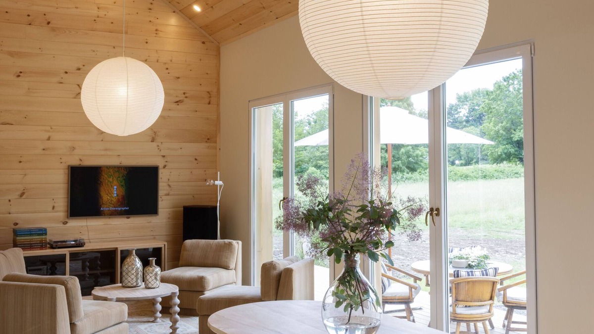 Kerhonkson House | Hot Tub, Swimming, Goats, Outdoor Movies, Wildflower Meadow, Fishing!