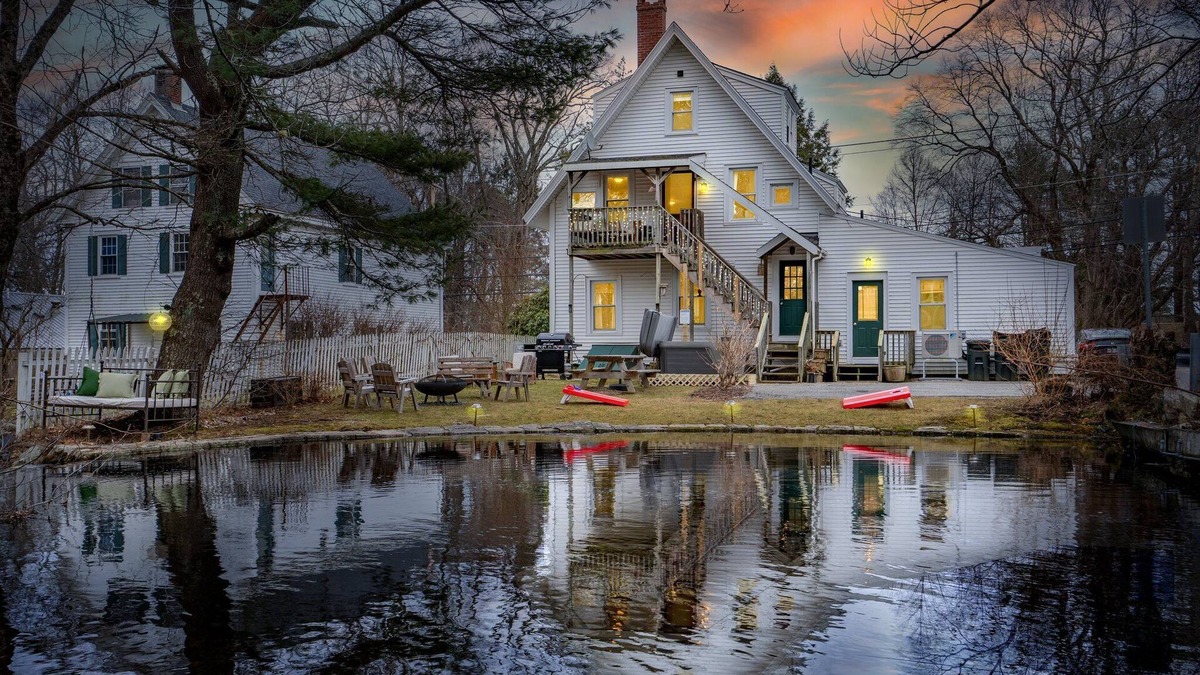 Somesville House | Hot Tub~Theater~Game Room~Historic Home~Acadia National Park, Dogs are welcome