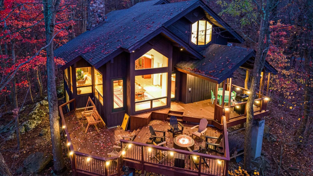 Chestnut Springs Cabin | Hot Tub & Views | Mid Century Modern Wonder