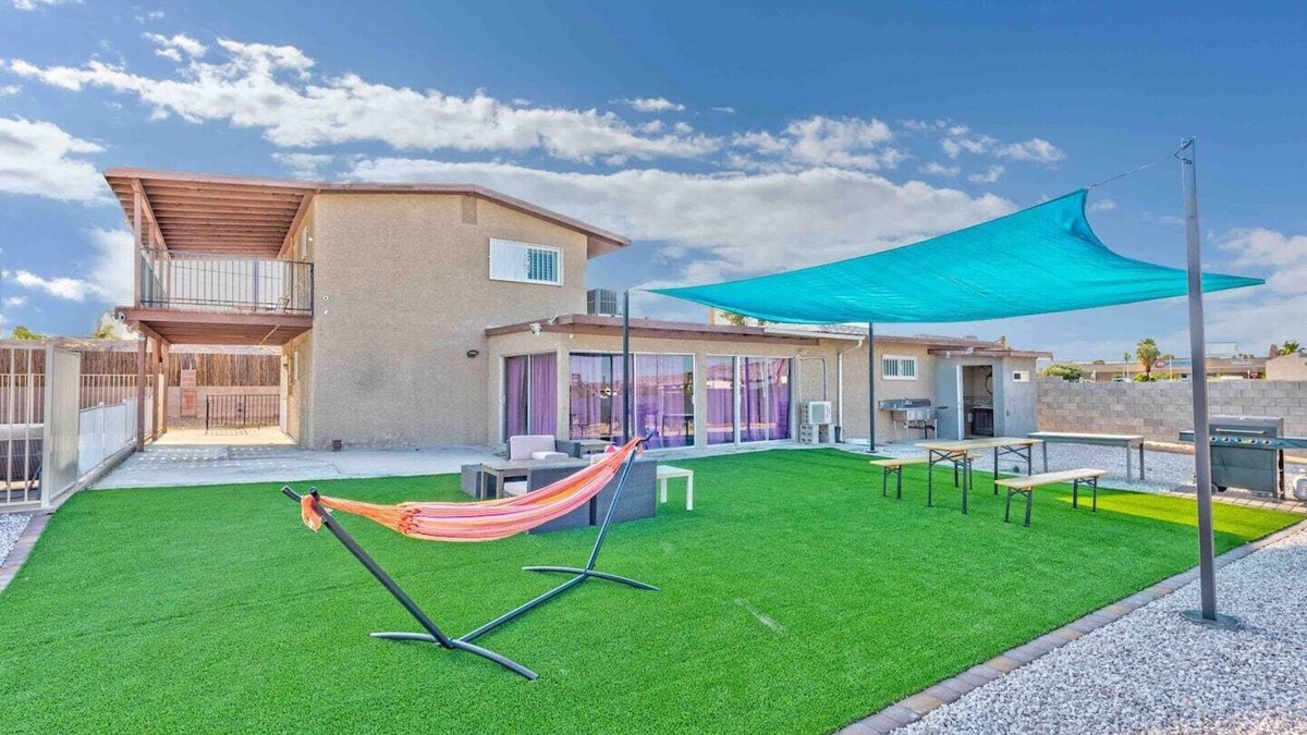 Paradise Villa | hot villa with multi Family games with indoor hot tub spa for 6