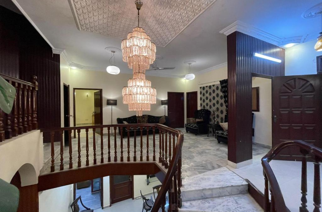 D.H.A. Hotel | Hotel 12 O'clock