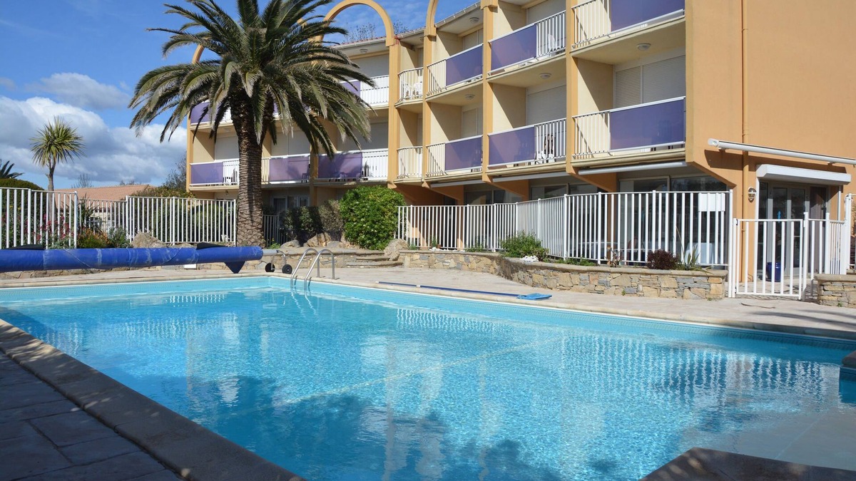 Valras-Plage Hotel | Hotel Albizzia