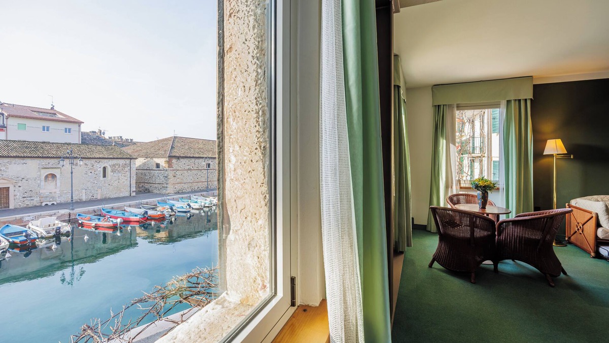 Lazise Old Town Hotel | Hotel Alla Grotta