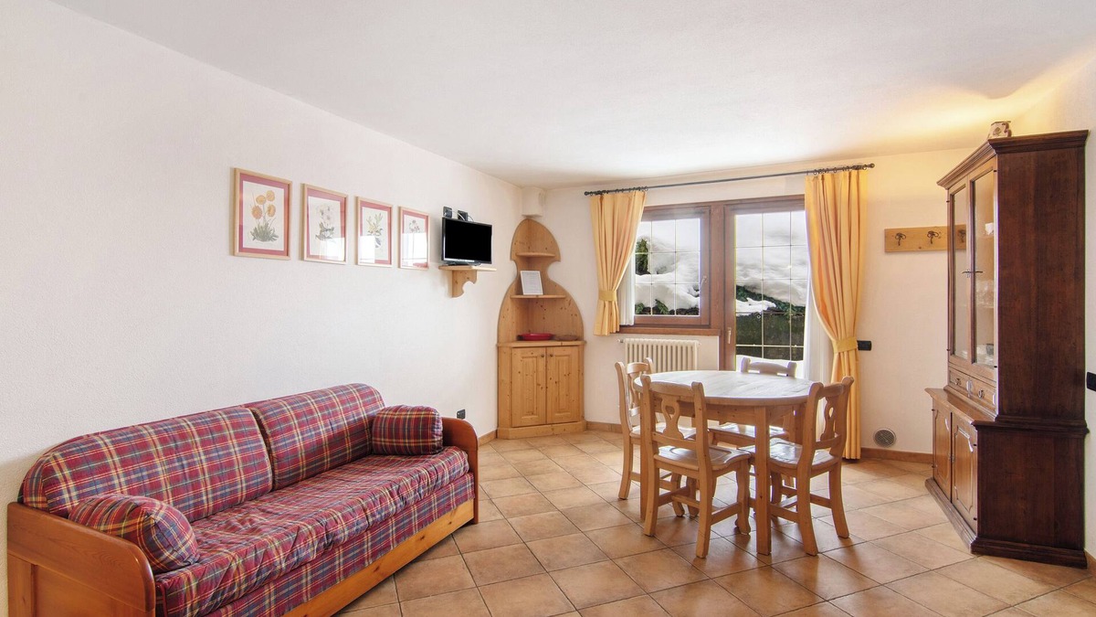 Campodolcino Apartment | Hotel Apartment "Residence Larice Bianco N4" with Mountain View, Shared Terrace & Wi-Fi