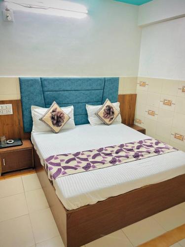 Ahmedabad House | Hotel Ashadeep palace